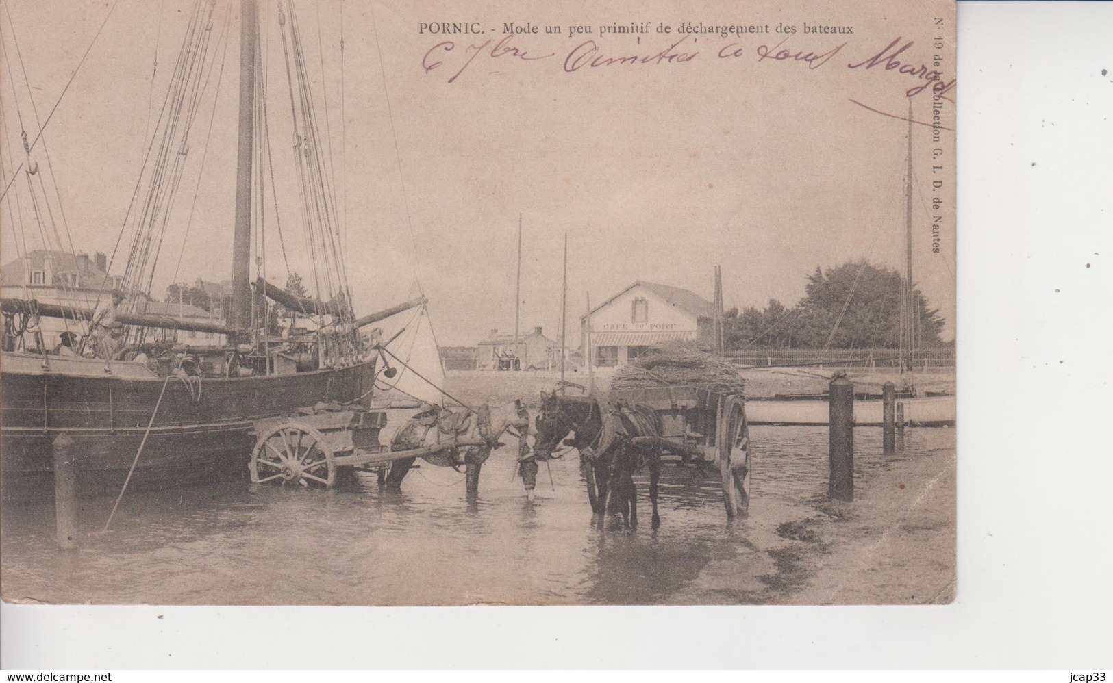 44 PORNIC  -  Mode Un Peu Primitif De Déchargement Des Bateaux  - - Pornic