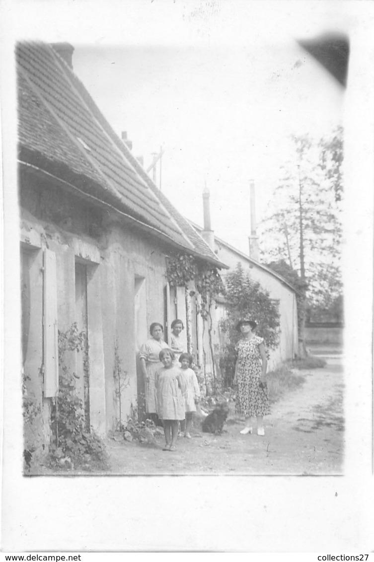 28-BÛ- 3 PHOTOS D'UNE FAMILLE A BÛ - Andere & Zonder Classificatie