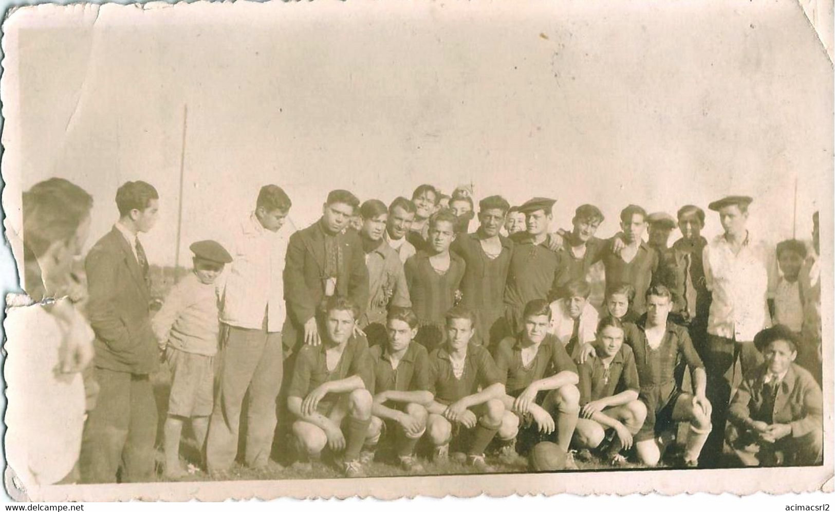 X1425 - Young Men & Teen Boys In Shorts Together Futbol Football Soccer Players - Photo 13x8cm 1940' - Deportes