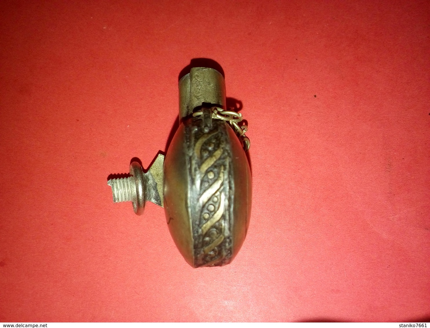 ANCIENNE JOLIE FIOLE à  PARFUM EN PENDENTIF  FIN XIXème ? DÉBUT XXème Couleur Argent Non Nettoyé - Autres & Non Classés