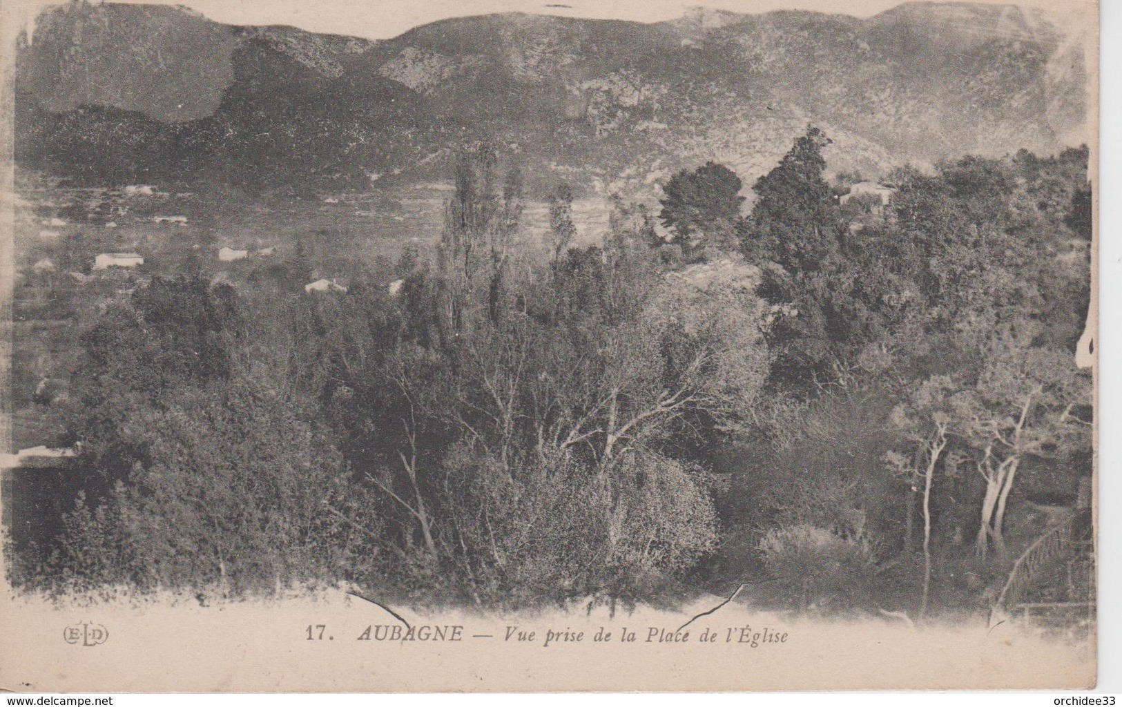 CPA Aubagne - Vue Prise De La Place De L'église (E.L.D 17) - Aubagne