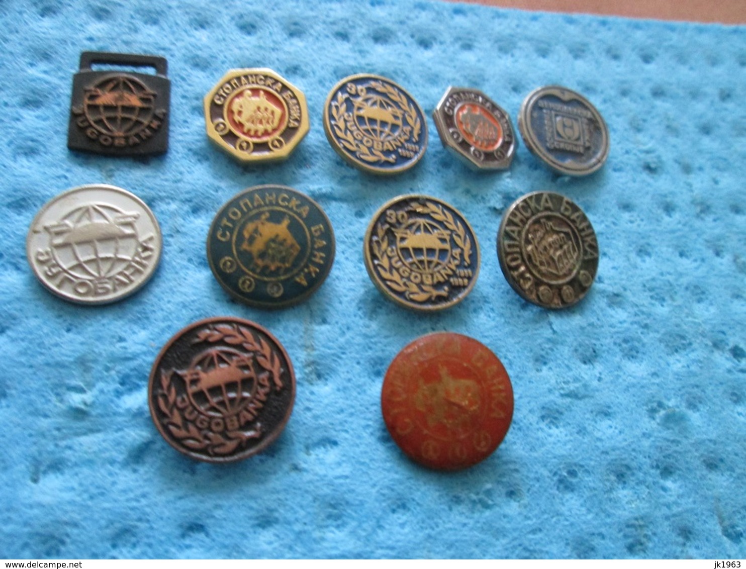 BANKS YUGOSLAVIA  11 BADGES - Banques