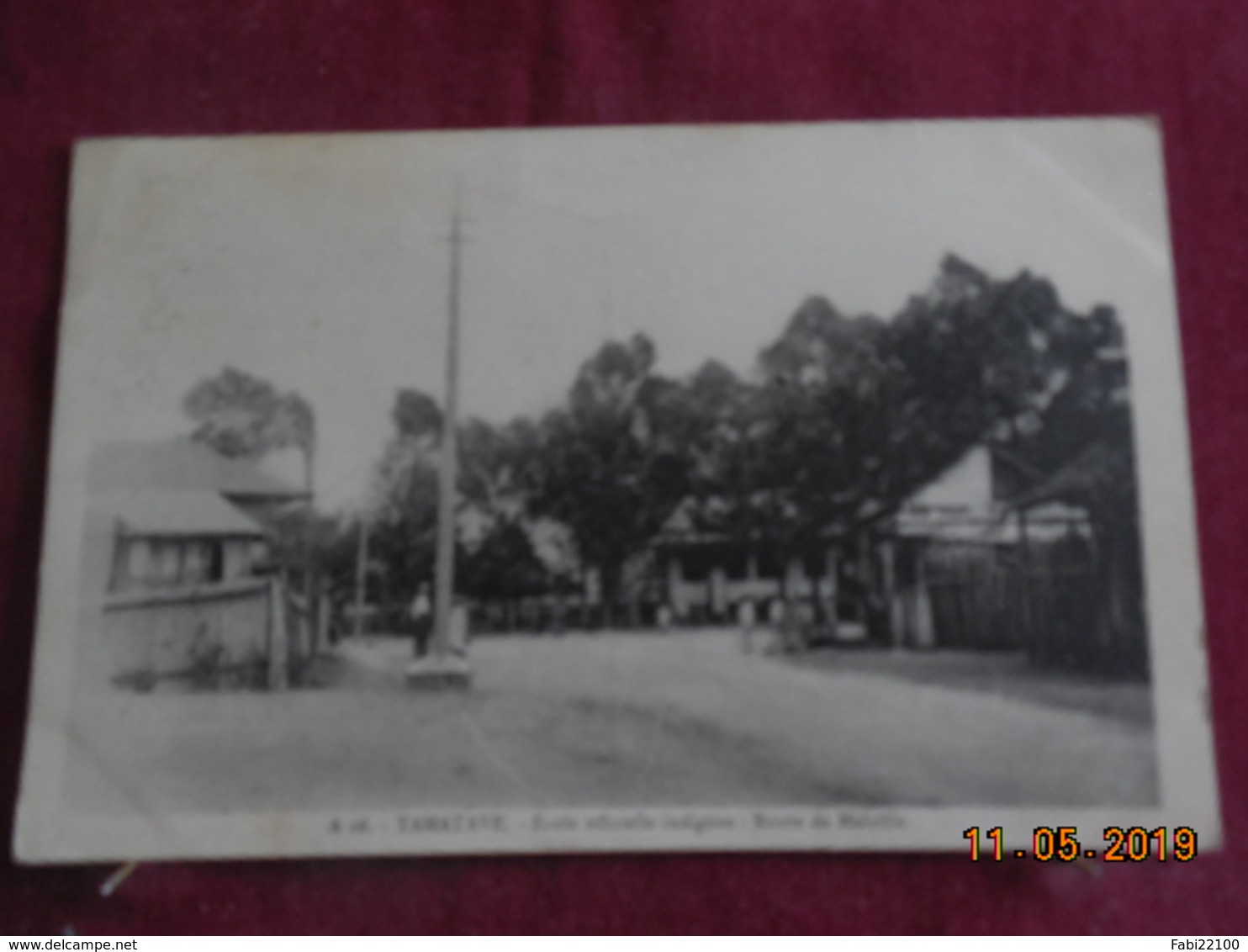 Carte De Tamatave De  1935 à Destination De Paris ( Cachet Intéressant) - Brieven En Documenten