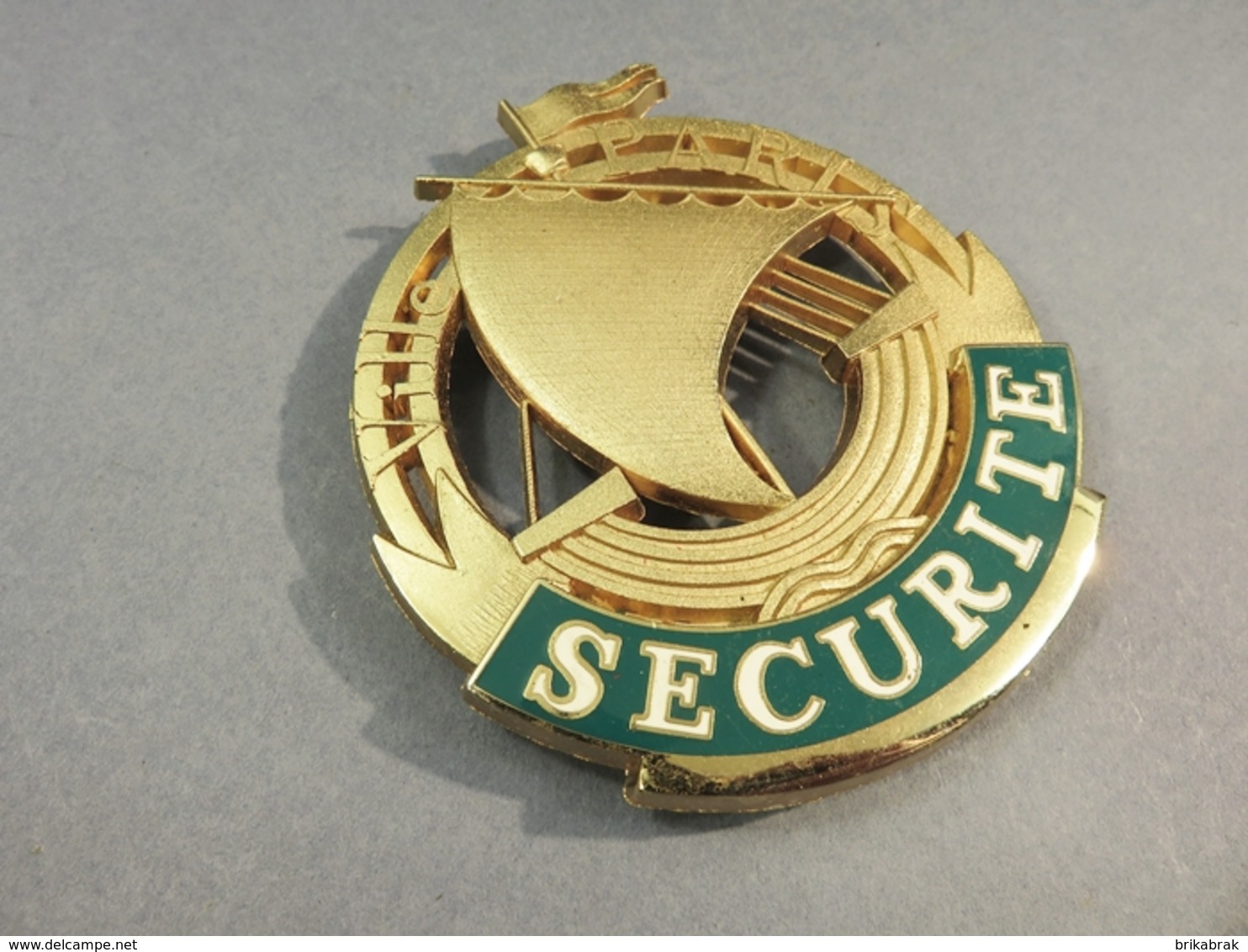 ~ INSIGNE BADGE SECURITE VILLE PARIS - Capitale Agent Gardien Vigile Pin's - Autres & Non Classés