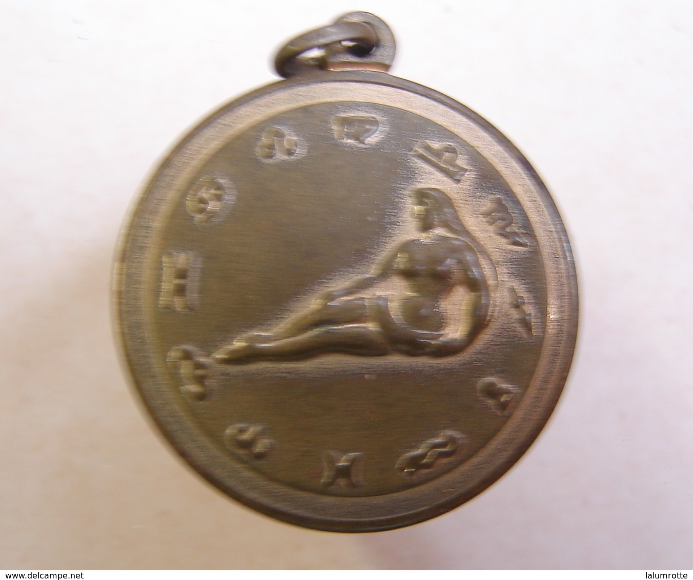 Méd. 18. Médaille En Laiton Du Signe Du Verseau - Ohne Zuordnung