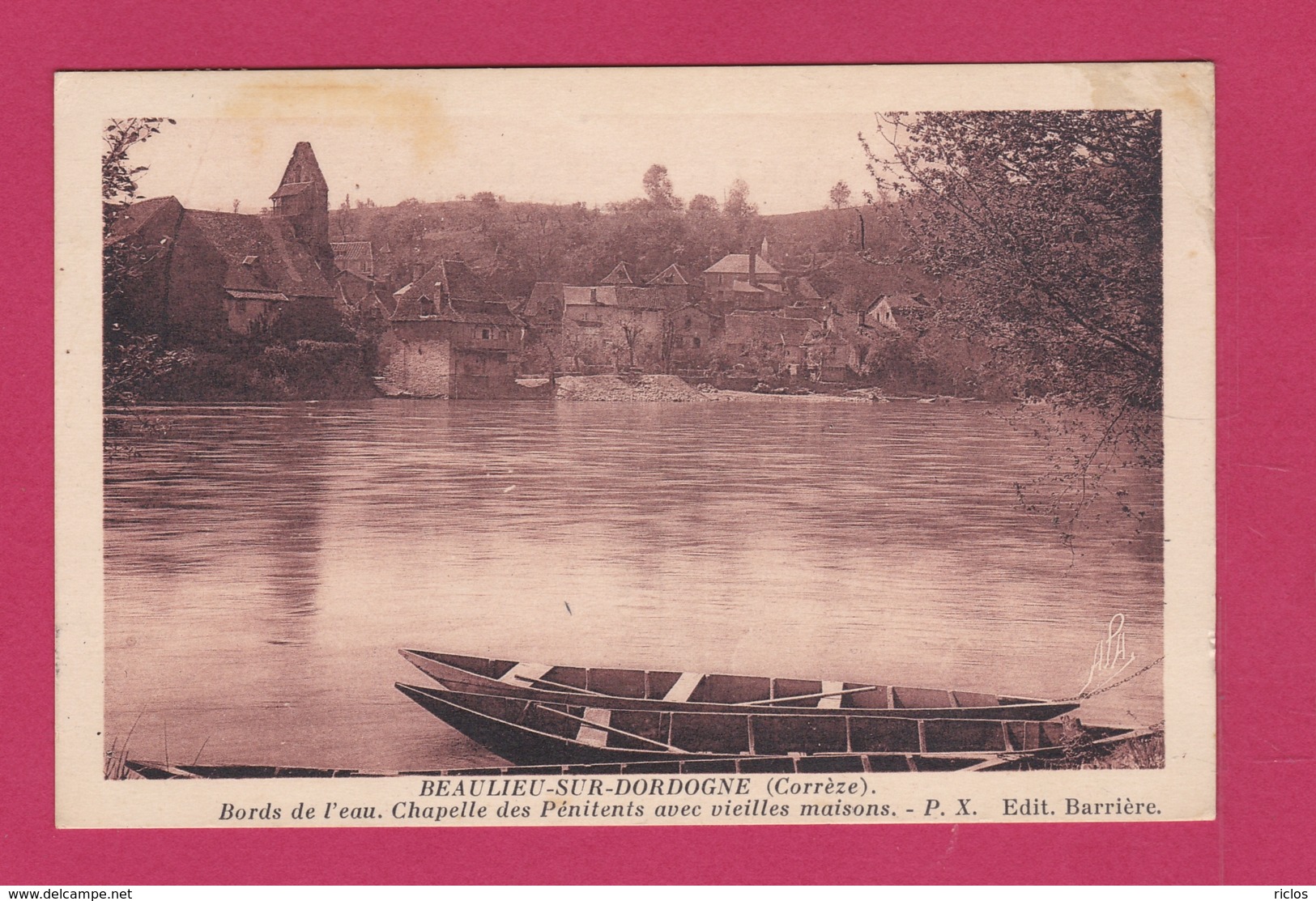 19 - BEAULIEU SUR DORDOGNE - Chapelle Des Pénitents Avec Vieilles Maisons - Other & Unclassified