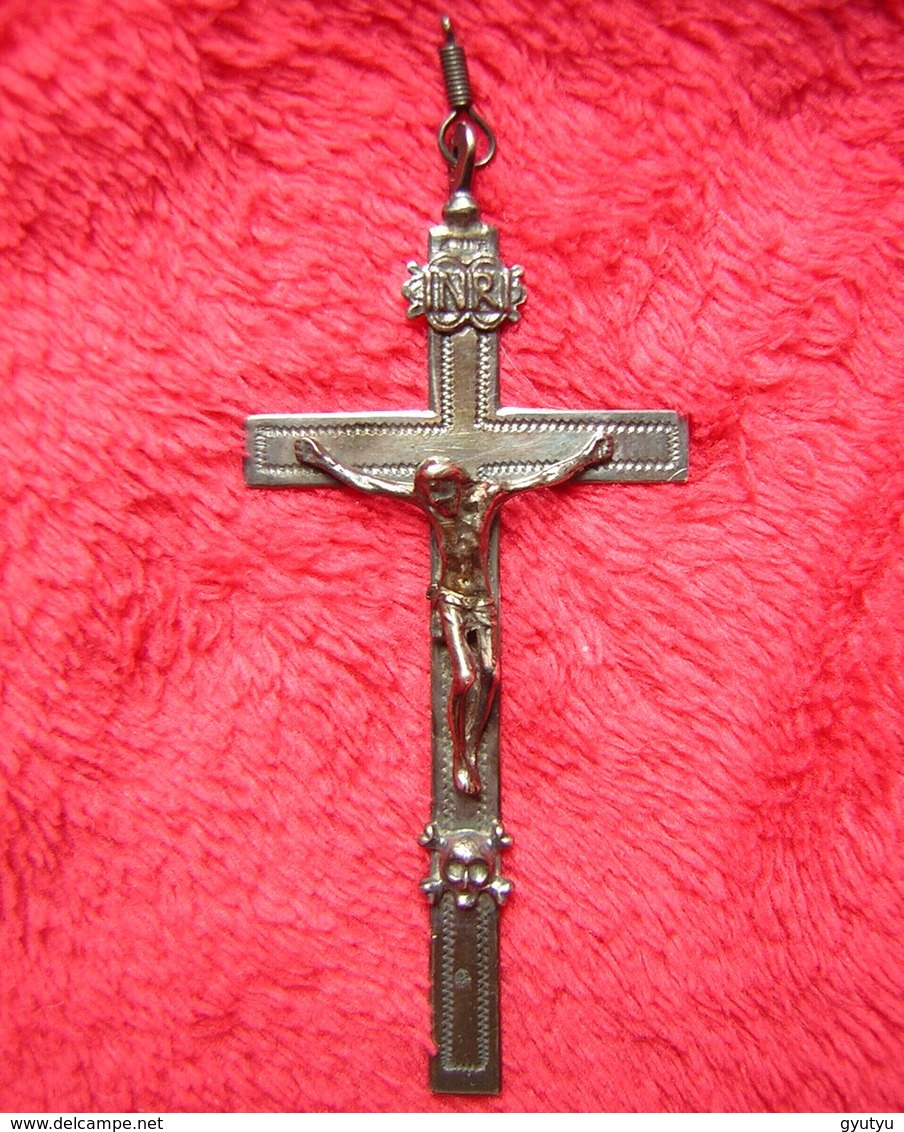 Joli Crucifix Pendentif Avec Crâne Et Tibias Croisés Assez Grande Taille, 96 Mm Avec L'attache ! - Religion & Esotérisme