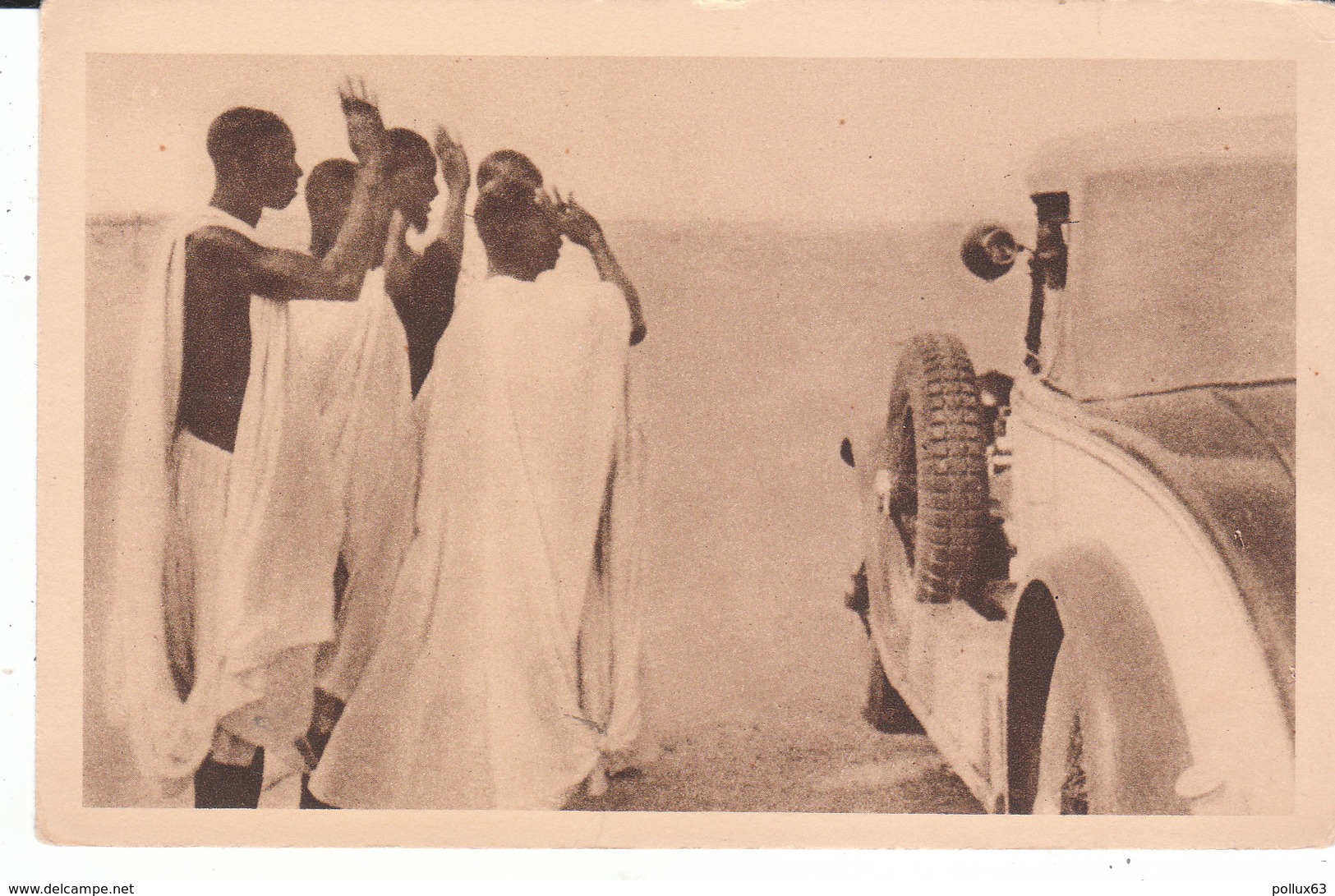 CPA GAO (MALI) RAID ALGER-DAKAR-ALGER EFFECTUE PAR 4 PEUGEOT JANVIER 1930 - SALUT TRADITIONNEL QU'ADRESSENT LES INDIGENE - Mali
