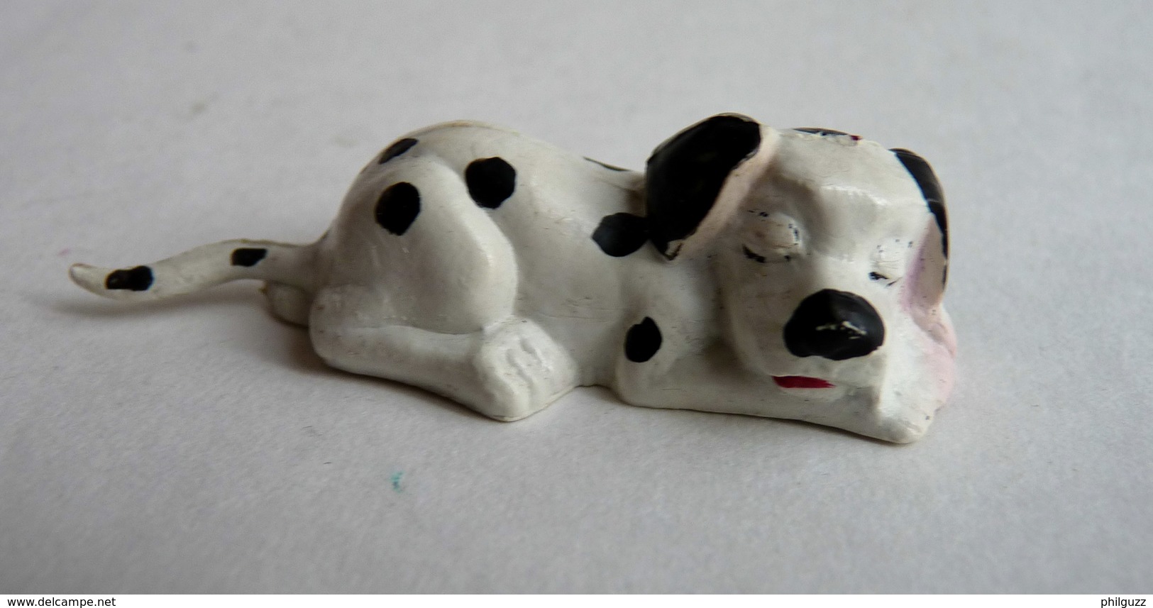 101 DALMATIEN - Figurine JIM - QUI DORT Collier Bleu (2) - DISNEY - Disney