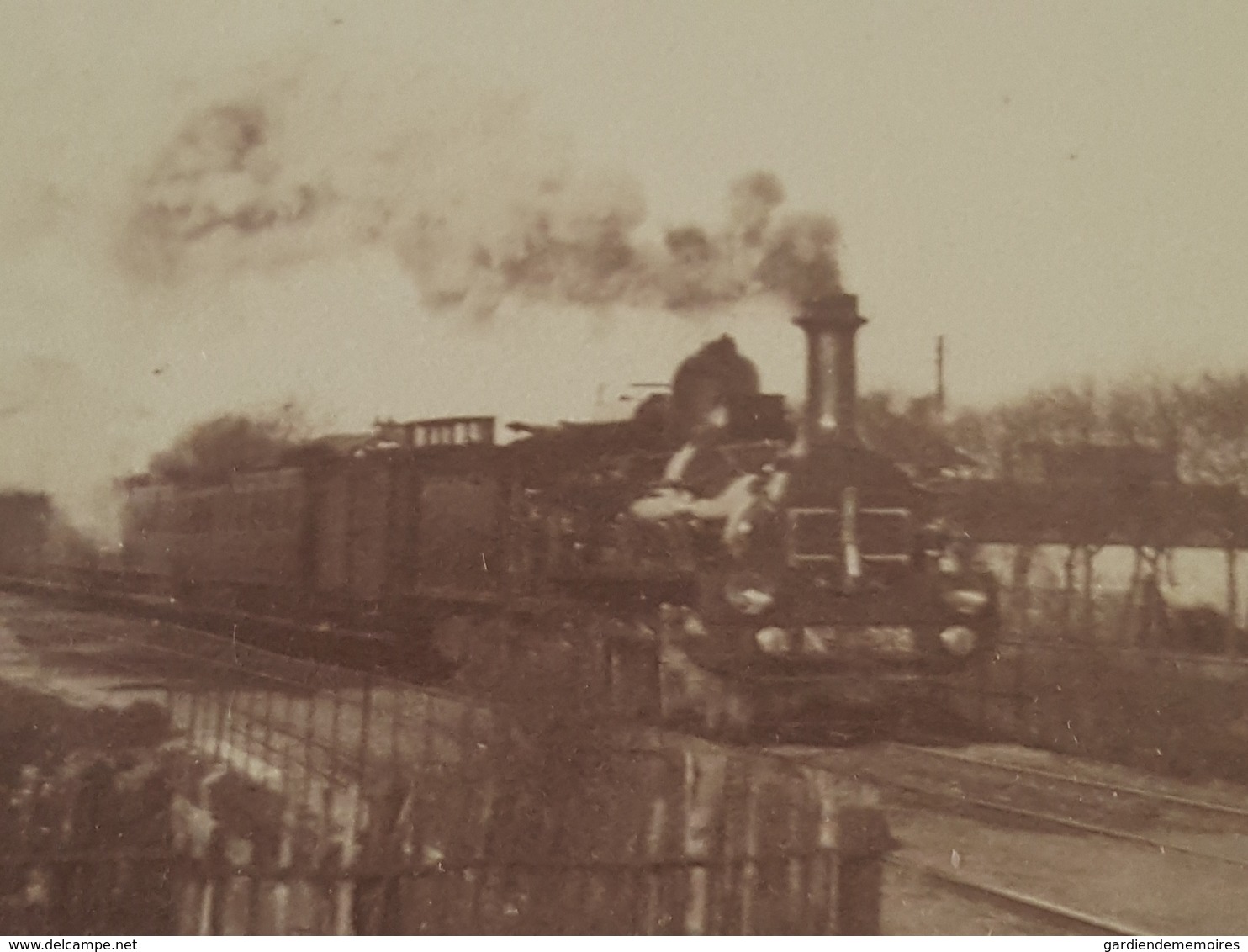 Photo Train à Vapeur N°208 - Locomotive - Format 5.9 Cm X 8.3 Cm - Eisenbahnen