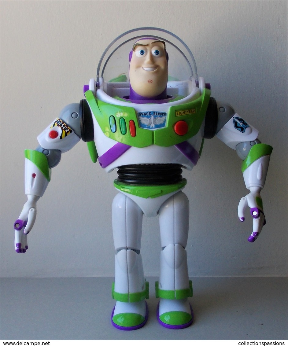 - TOY STORY - BUZZ L'ECLAIR - Sonore Et Lumineux - Hauteur 29cm - - Disney