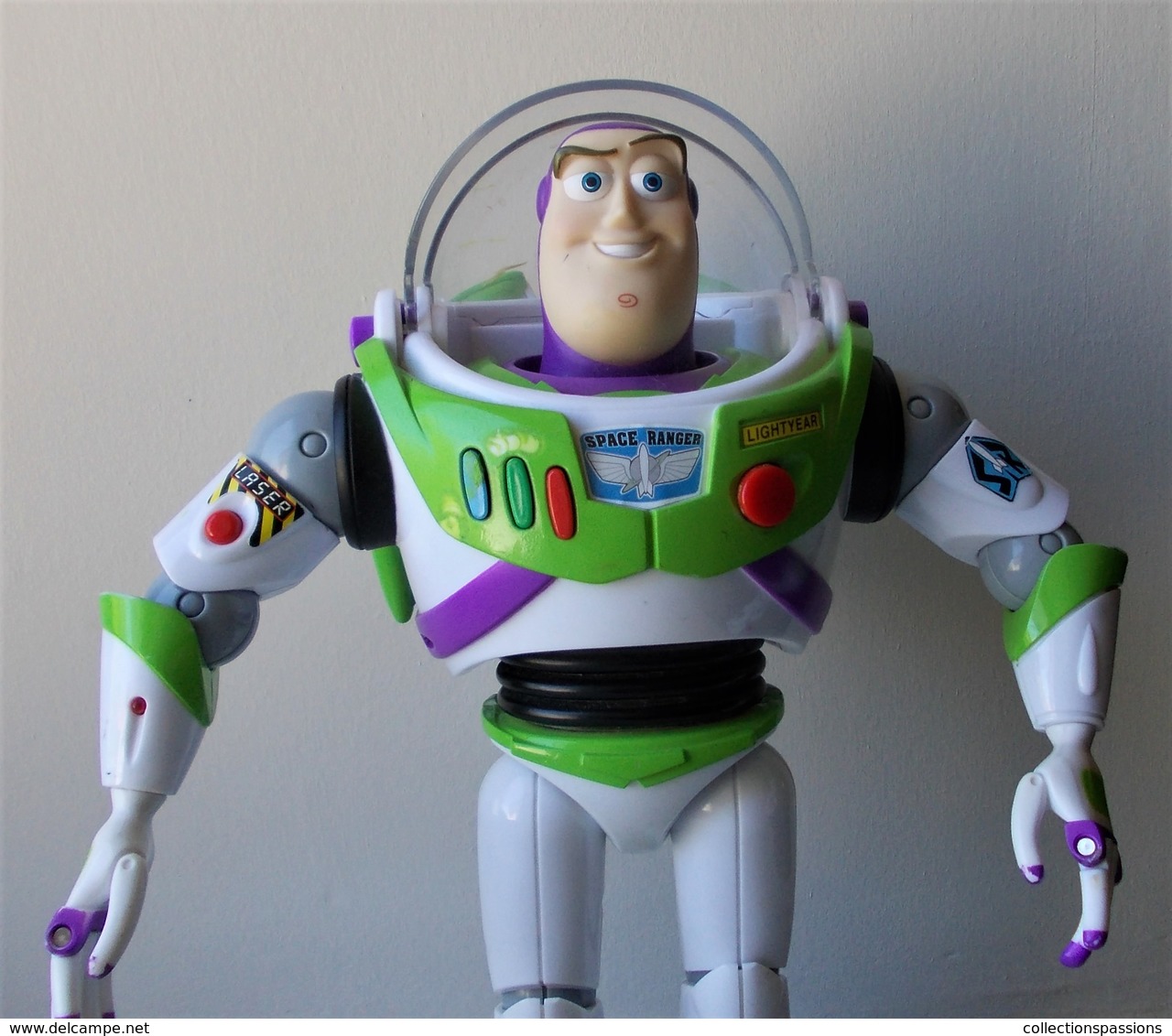 - TOY STORY - BUZZ L'ECLAIR - Sonore Et Lumineux - Hauteur 29cm - - Disney