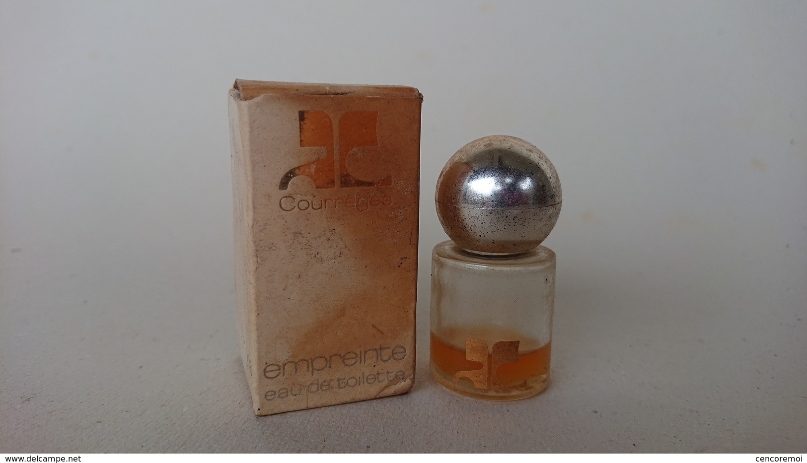 échantillon Ancien Eau De Toilette Empreinte De Courrèges - Miniaturas (en Caja)