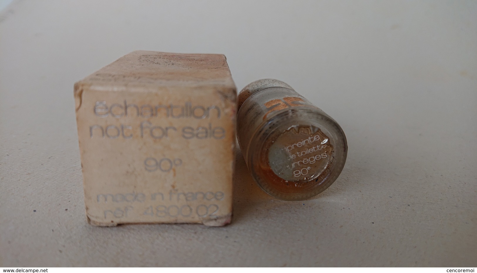 échantillon Ancien Eau De Toilette Empreinte De Courrèges - Mignon Di Profumo (con Box)