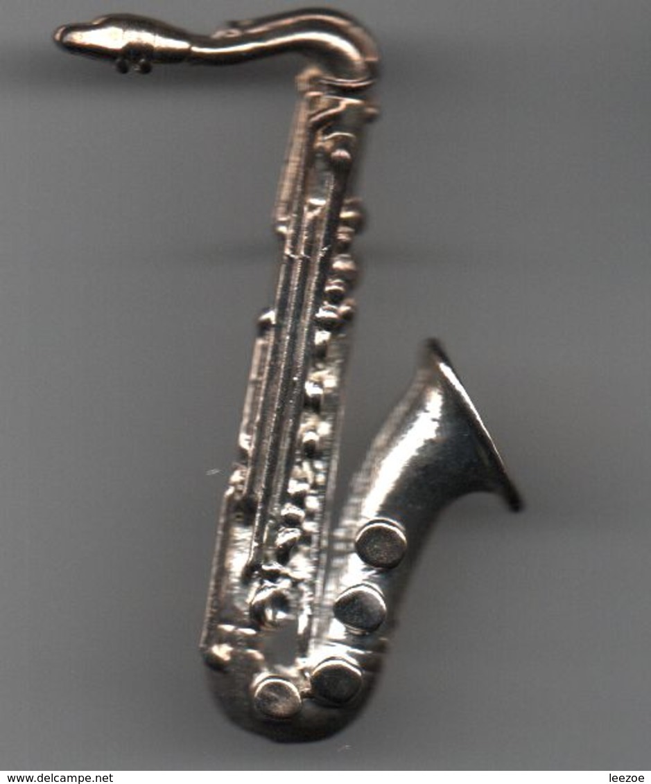 Pin's Saxophone ..BT11 - Musica