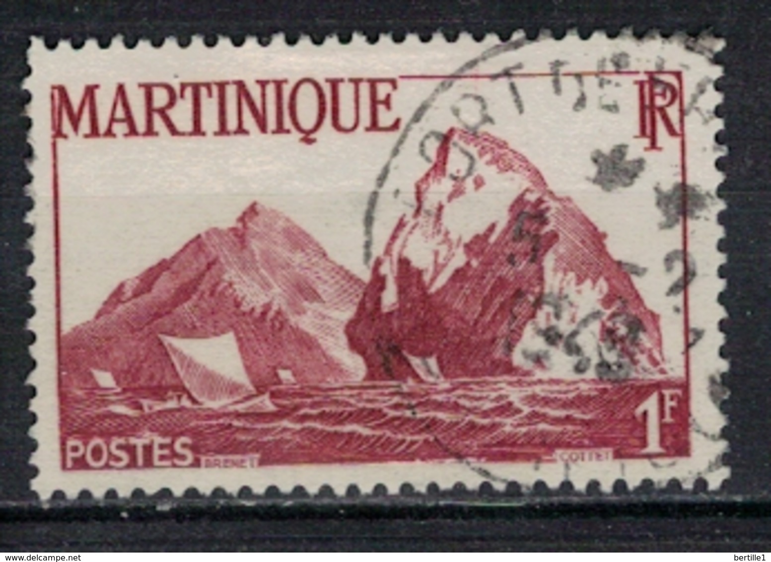 MARTINIQUE            N°  YVERT    230      OBLITERE       ( O   3/56 ) - Oblitérés