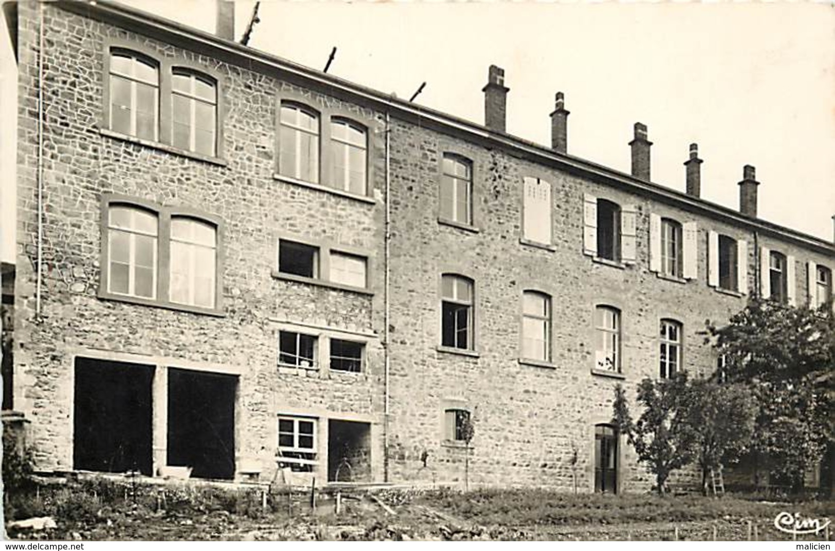 -dpts Div -ref-AJ461- Rhône - Cours La Ville - Agrandissement De L Ecole De Garçon ( 1950 ) - Ecoles - Carte Bon Etat - - Cours-la-Ville