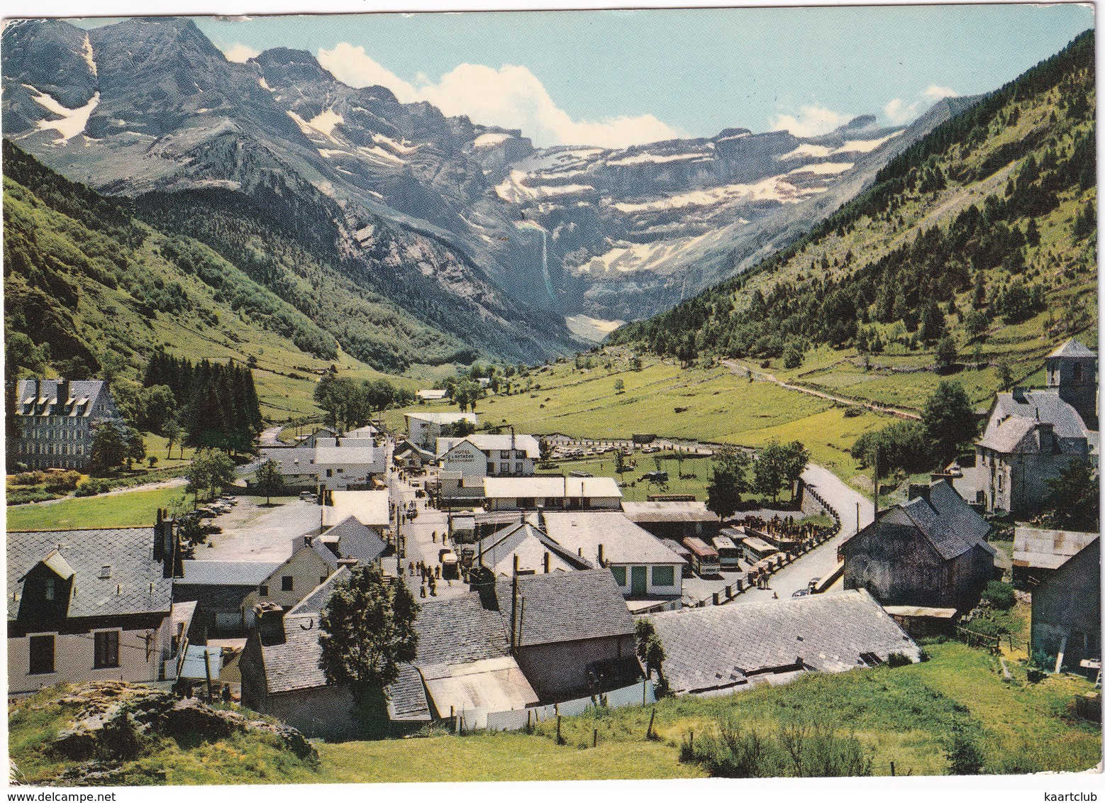 Gavarnie - Le Cirque Et Le Village - (Hte Pyrénées) - Gavarnie