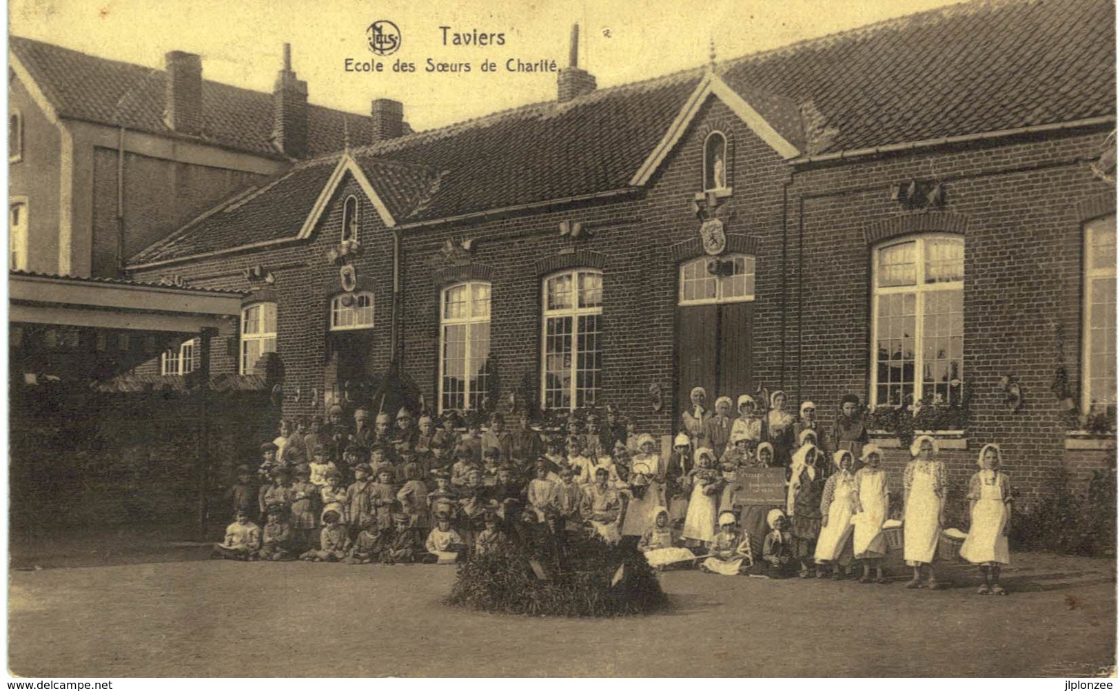 TAVIERS    école Des Soeurs De Charité.( Tâche à L' Arrière) - Eghezée