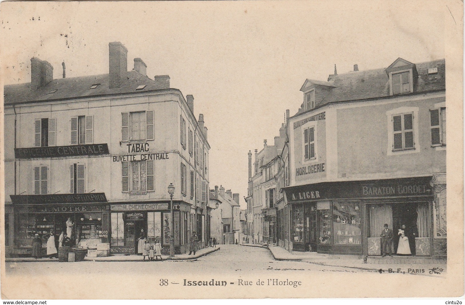 Indre . Issoudun . Rue De L' Horloge . - Issoudun