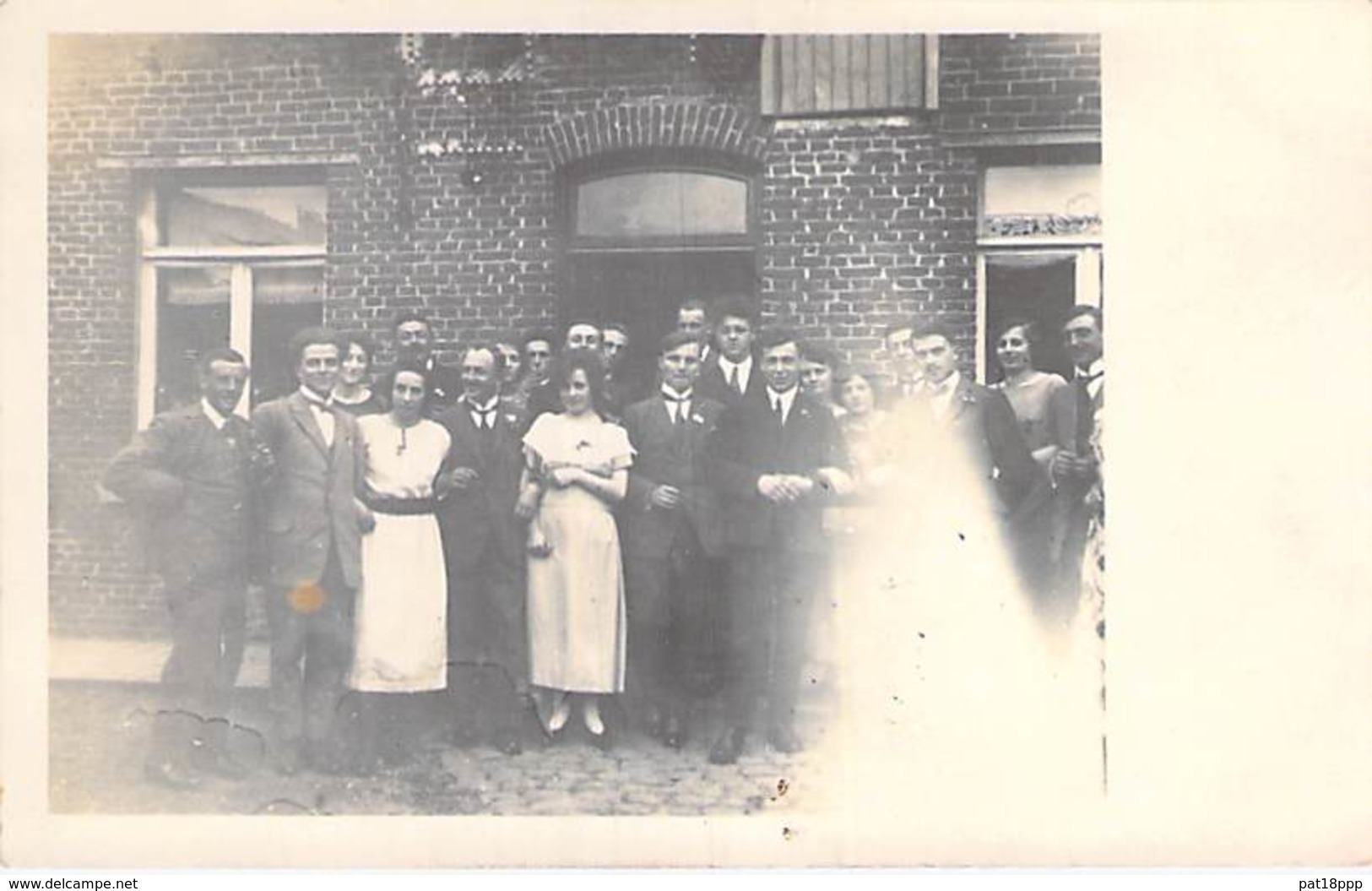 ** CARTE PHOTO 1923 ** BELGIQUE Belgium (Espières)  HELCHIN Photo De Groupe Famille à Déterminer ( Prénom Marguerite ) - Espierres-Helchin - Spiere-Helkijn