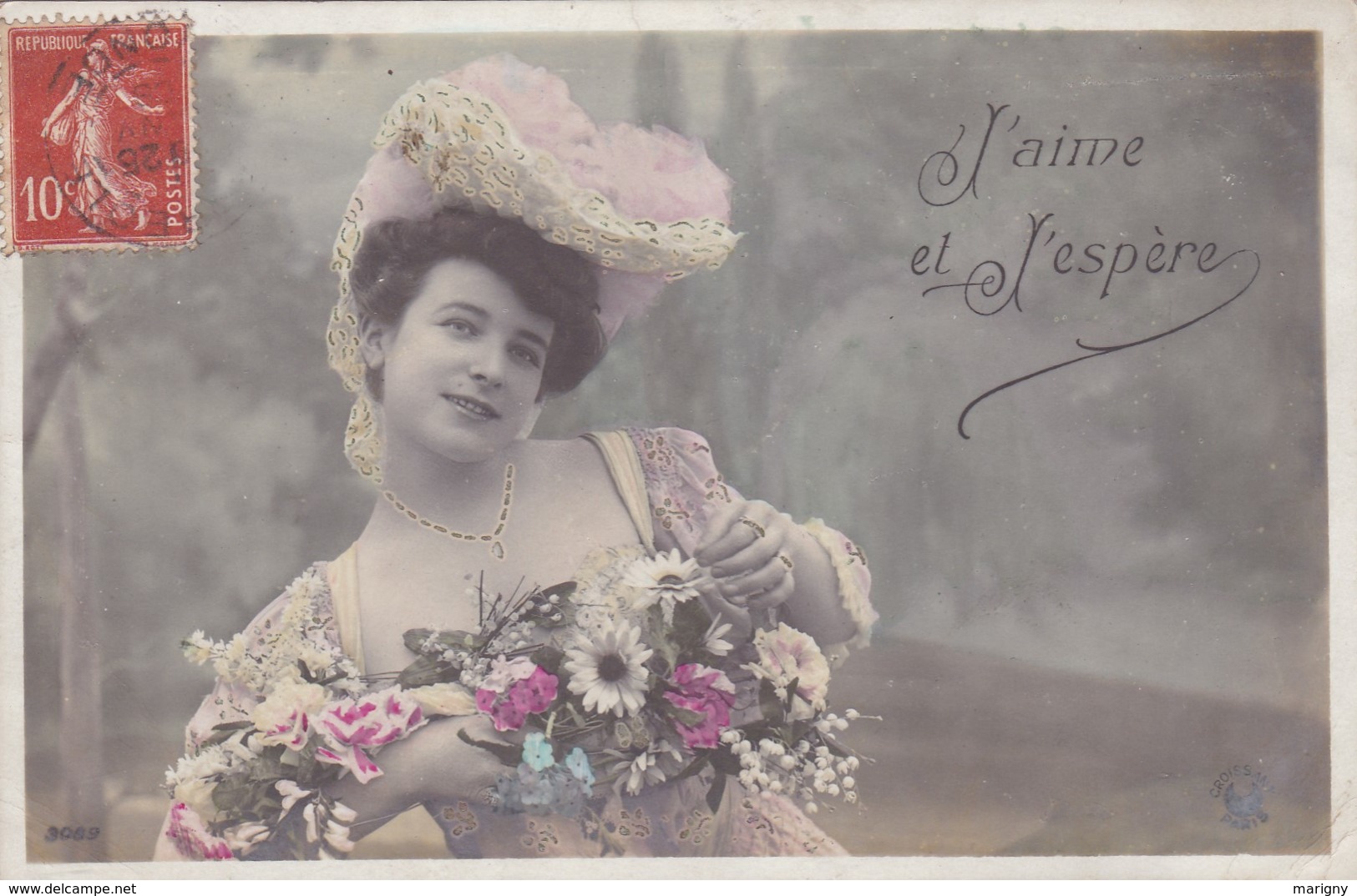 CARTE FANTAISIE . CPA . PORTRAIT JEUNE FEMMES . - Femmes