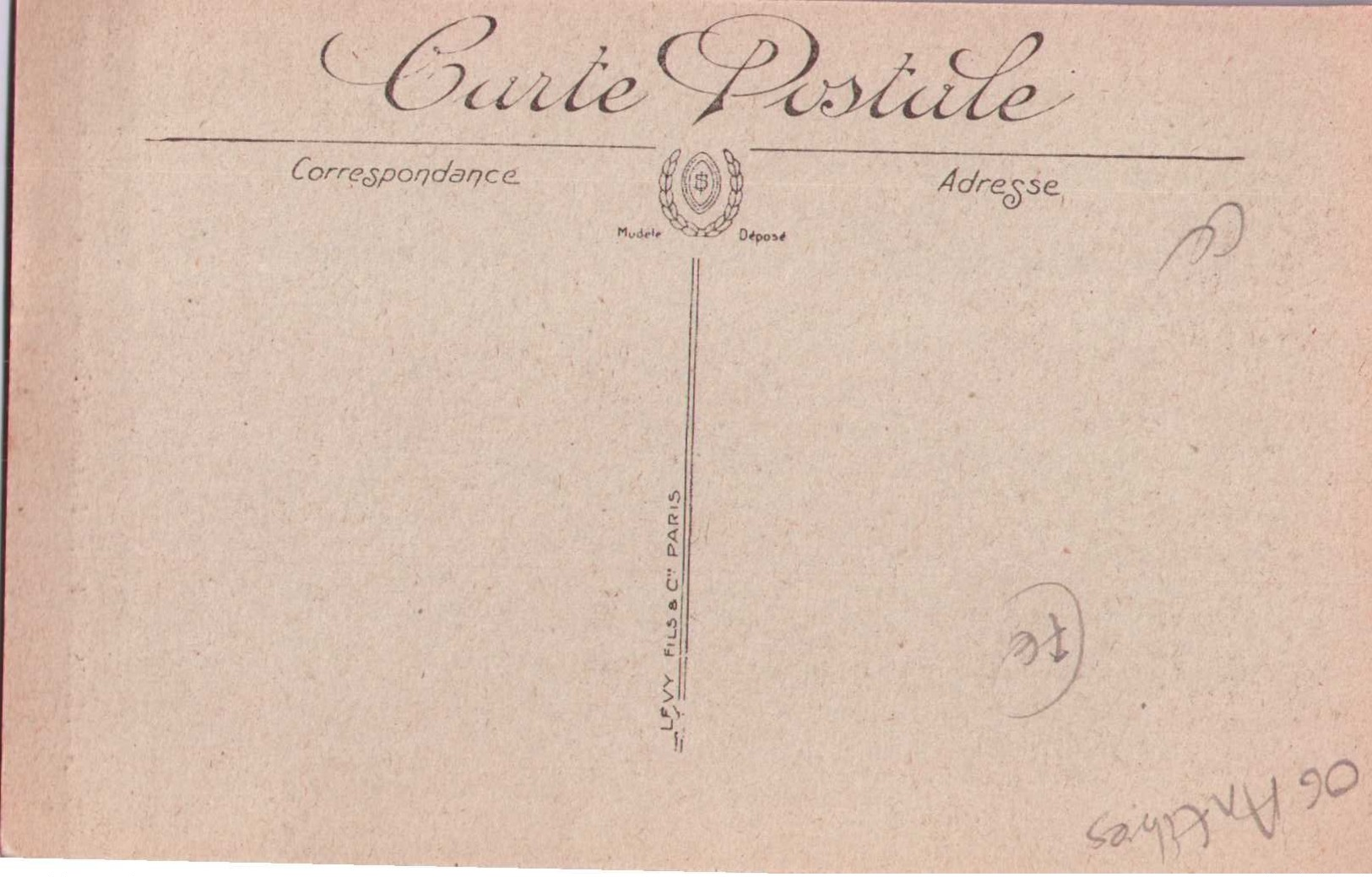 CPA Animée ANTIBES Fontaine & Rue De L'hôtel De Ville - Scans Recto-verso - Antibes - Vieille Ville