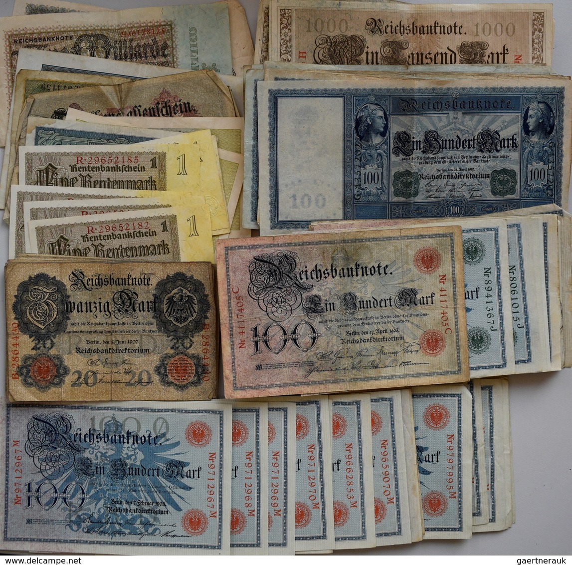 Deutschland: Ein Nettes Lot Mit über 150 Banknoten, Dabei Auch Ein Paar Bankfrische Mit Fortlaufende - Other & Unclassified