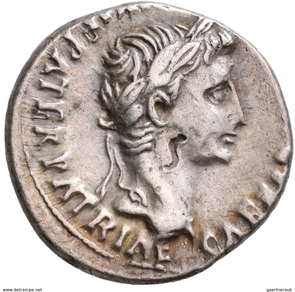 Augustus (27 V.Chr. - 14 N.Chr.): AR-Denar, 18,4 Mm, 3,85 G, Schrötlingsfehler, Sehr Schön. - The Julio-Claudians (27 BC Tot 69 AD)