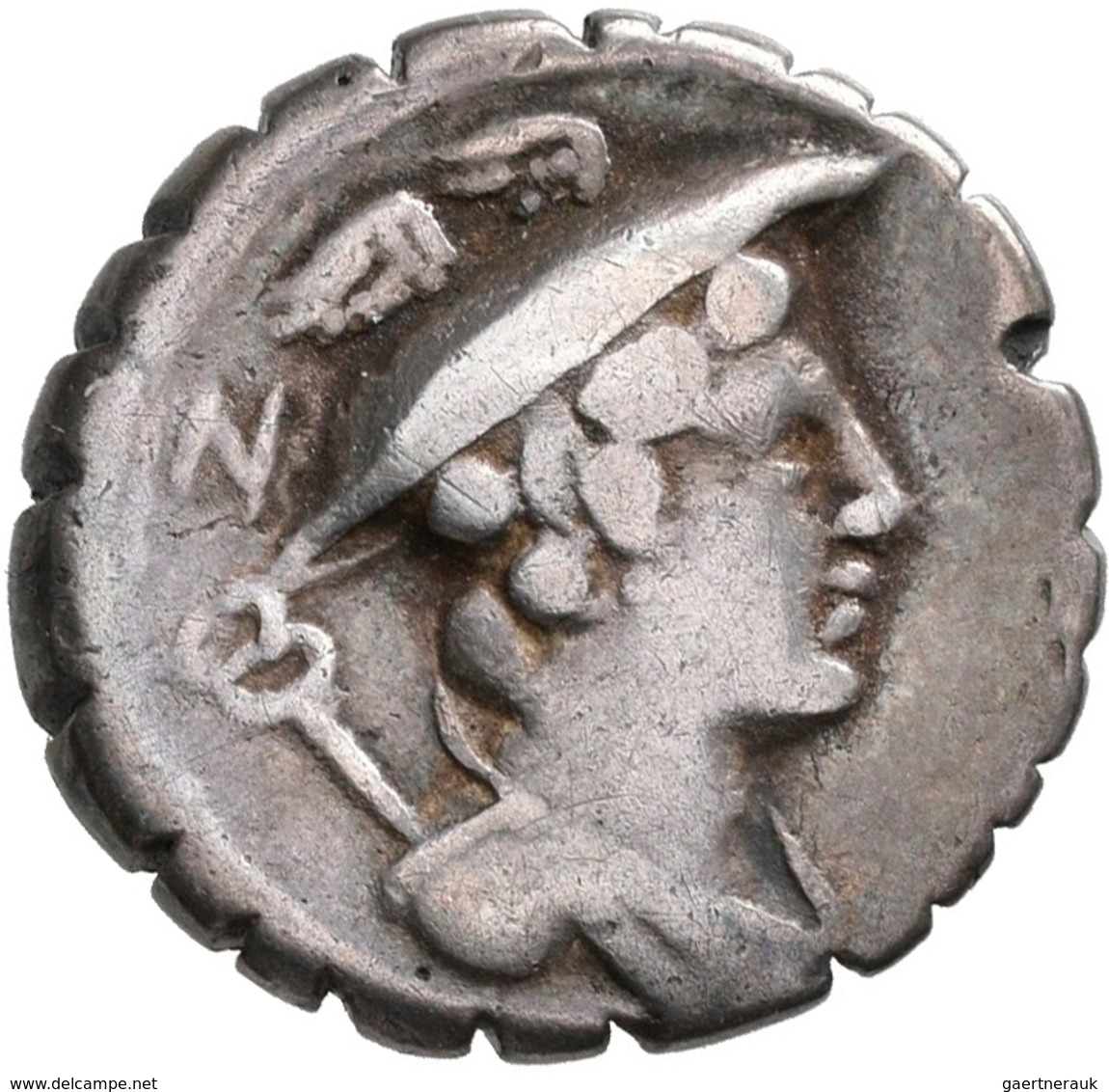 Antike: Lot 10 Silbermünzen aus der Römischen Republik und aus der Römischen Kaiserzeit; u.a. Sextus