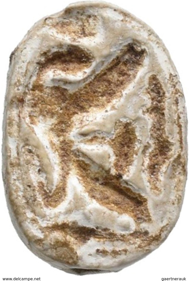 Antike: Lot 4 Stück; 2 x römische Gemen, je ca. 9x5,5 mm / Glasmarke 2./3. Jhd. n. Chr. 21,5 mm, 2fa