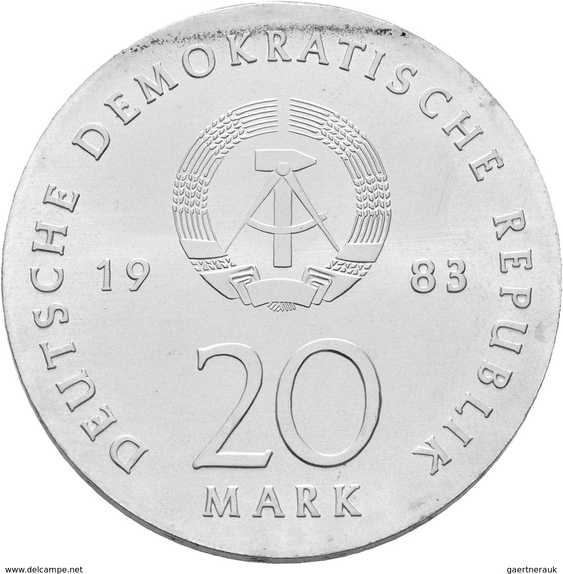 DDR: Typensammlung DDR aufbewahrt in 2 DUCAT-Albums. Kleinmünzen von 1 Pfennig bis 2 Mark sowie auge