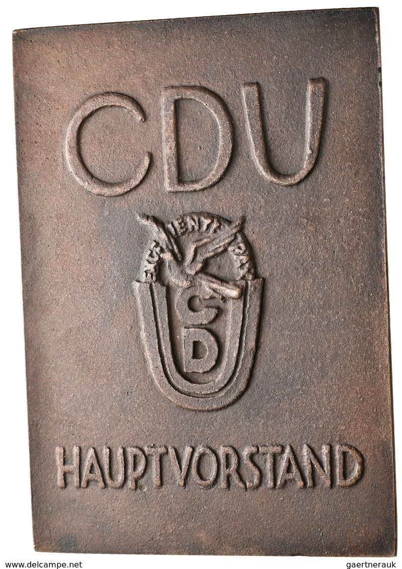 Medaillen Deutschland: Deutsche Demokratische Republik: Bronzeguss-Plakette 1957, Unsigniert, Auf Ot - Otros & Sin Clasificación