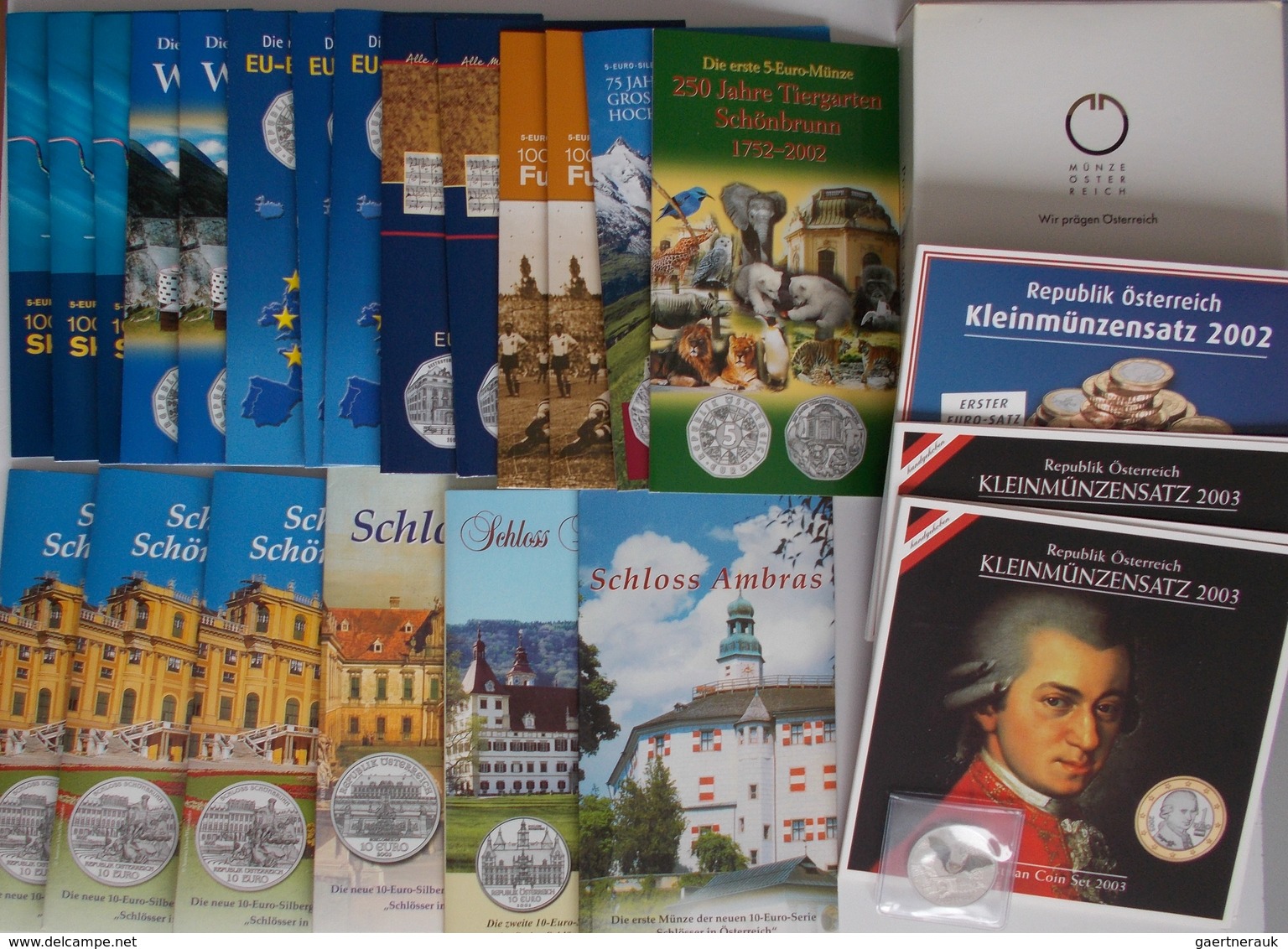 Österreich: Eurosammlung Mit Folgendem Inhalt: 1 X KMS Pp (2003); 3 X KMS St (2002/2003); 14 X 5 Eur - Oesterreich