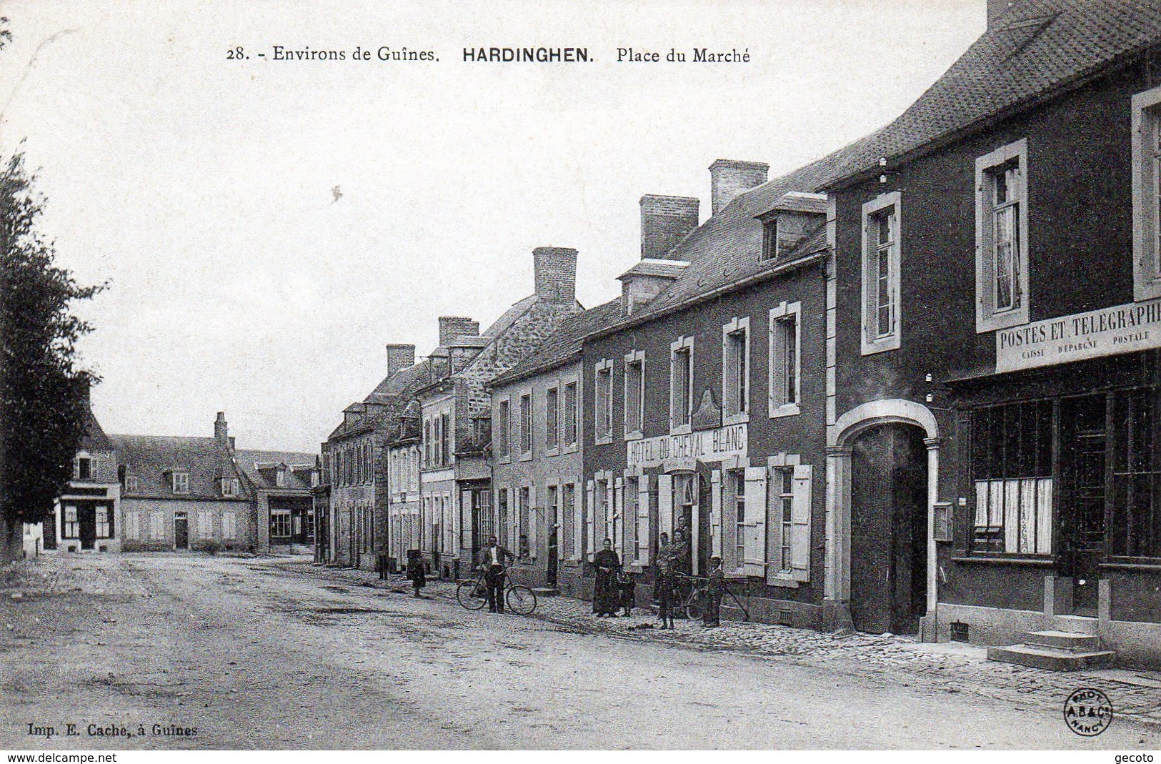 Hardinghen -  Environs De Guines - Place Du Marché - Autres & Non Classés