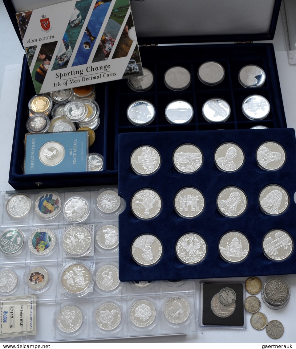 Medaillen: 1.000 Jahre Potsdam: Eine Box Mit 24 Silbermedaillen, Am Rand Mit 999 Gestempelt, Dazu We - Sin Clasificación