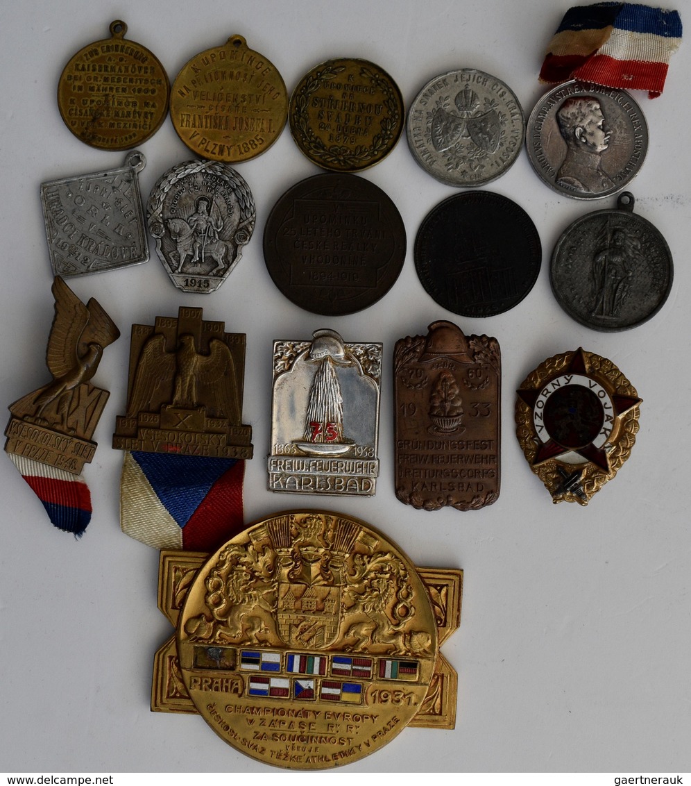 Medaillen: CSR / Habsburg: Ein Lot An 16 Medaillen, Jetons, Abzeichen Aus Der Tschechoslowakei (teil - Sin Clasificación