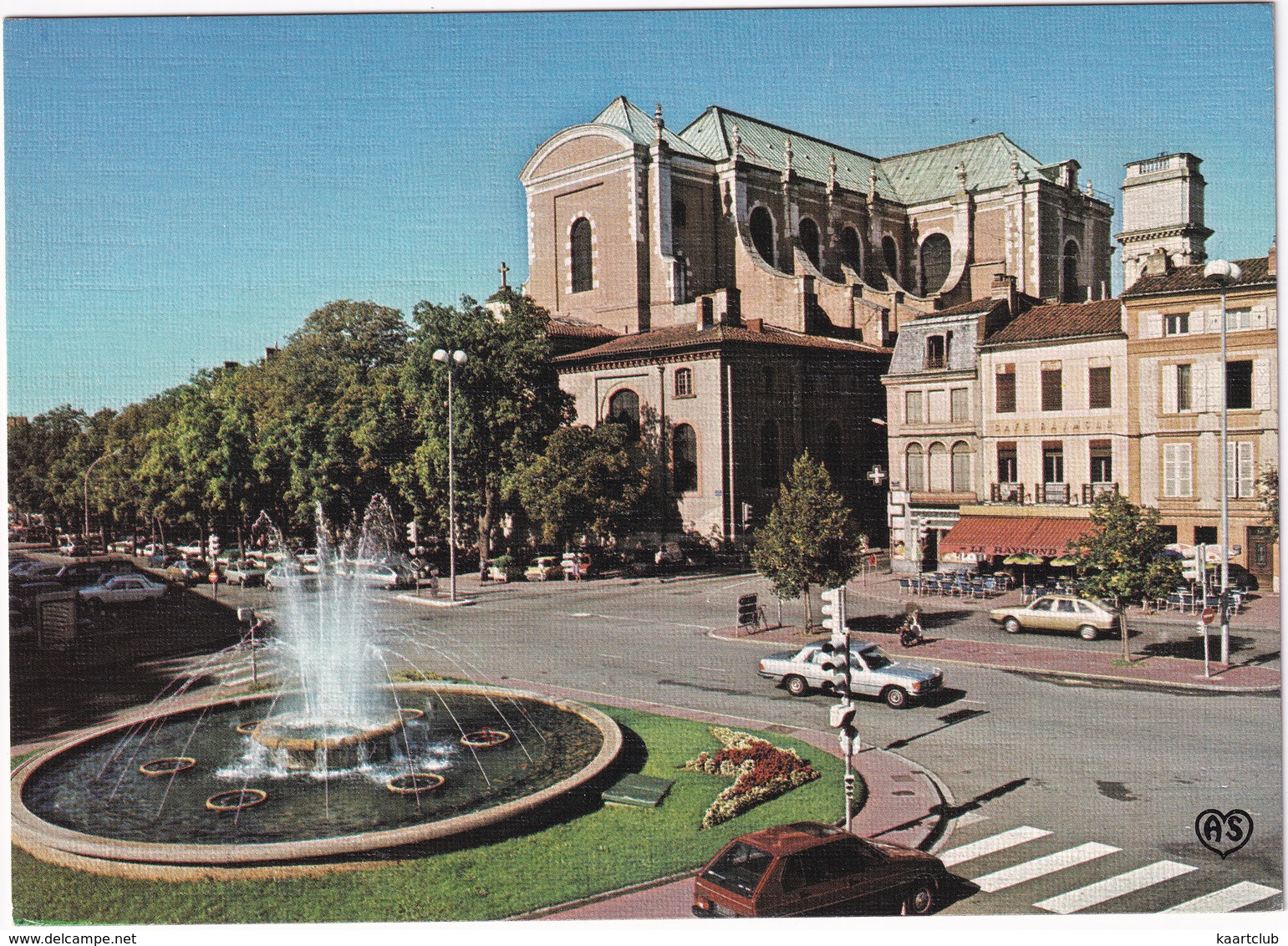 Montauban: CITROËN VISA, CX, MERCEDES 280 W116, SIMCA 1307  -  Fontaine, Place Maréchal Foch - (Tarn Et Garonne) - Passenger Cars