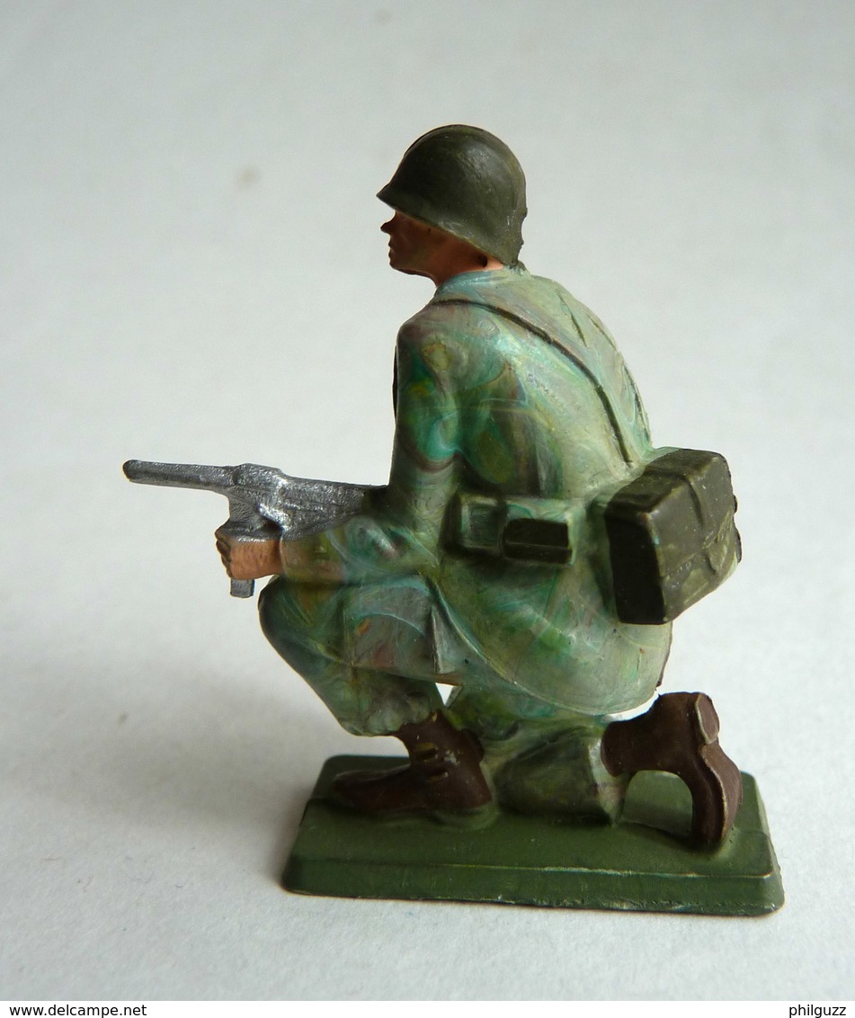 SOLDAT FIGURINE FIG STARLUX 1966 P20 TIREUR MITRAILETTE A GENOUX   ARMEE MODERNE Socle  Vert (1) - Starlux