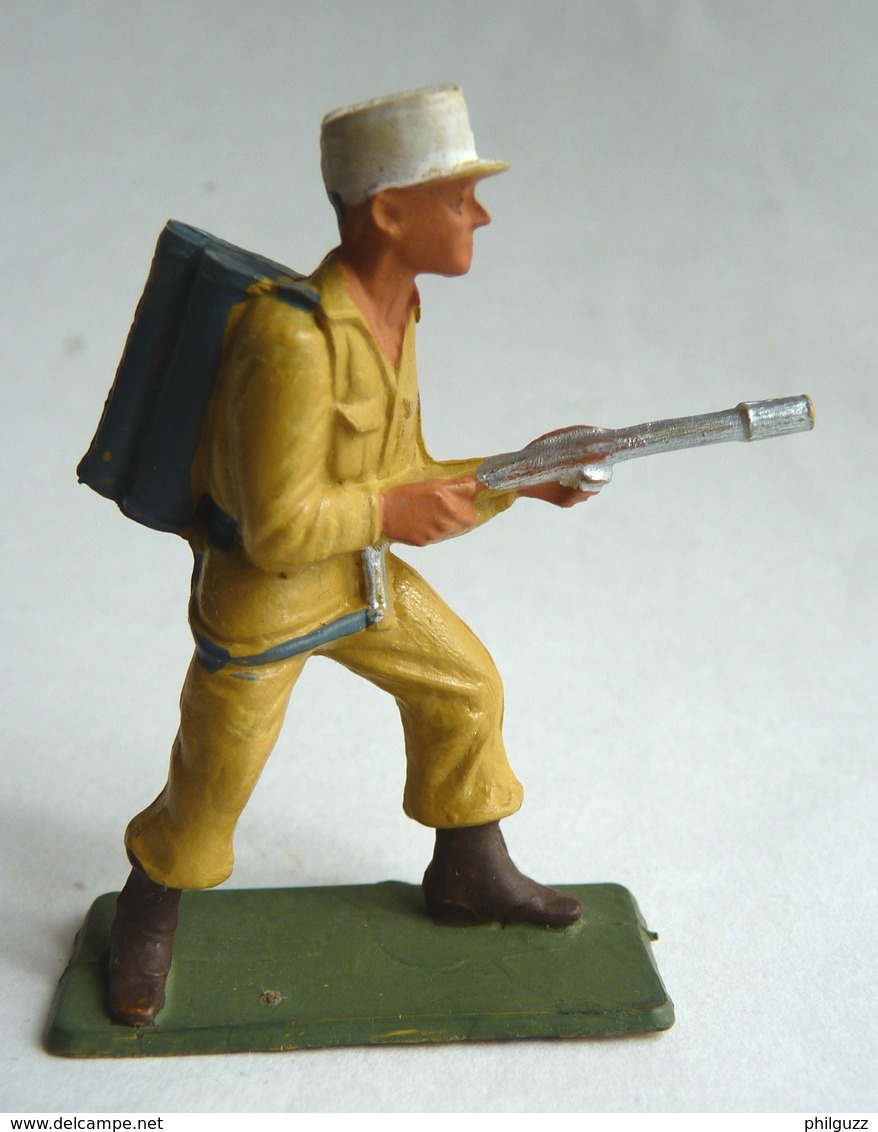 SOLDAT FIGURINE FIG STARLUX 1958 SOLDAT LEGIONNAIRE LANCE-FLAMME 5082 Socle Vert Kaki - Starlux