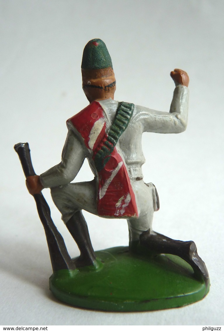 FIGURINE STARLUX  COWBOY  RARE MEXICAIN GAUCHOS 1953 247 GENOUX FUSIL  Manque Rondelle De Chapeau Amovible - Starlux