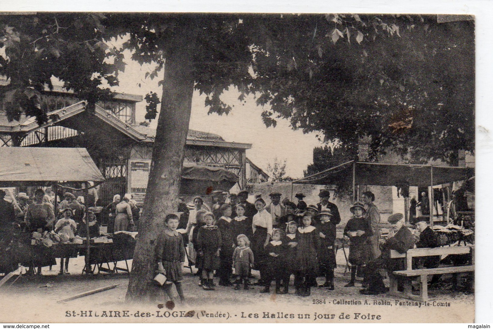 St Hilaire Des Loges : Les Halles Un Jour De Marché - Saint Hilaire Des Loges