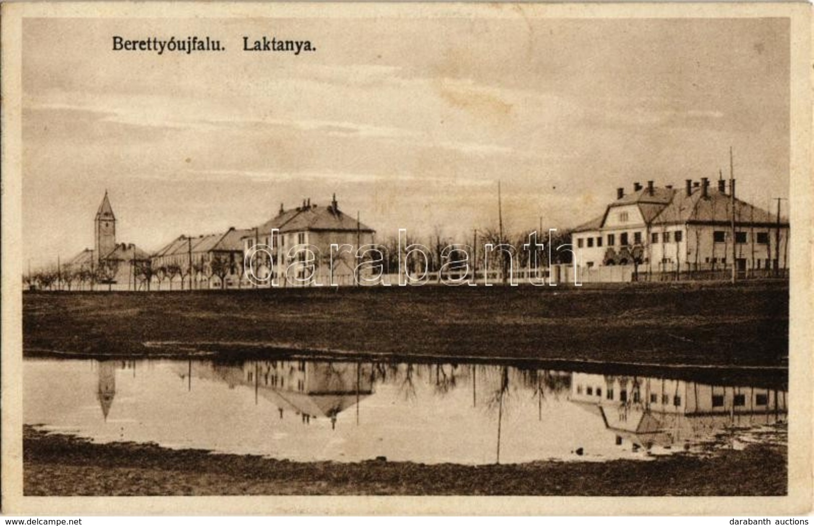 T2 1928 Berettyóújfalu, Laktanya. Paszternák Dezső Kiadása - Zonder Classificatie