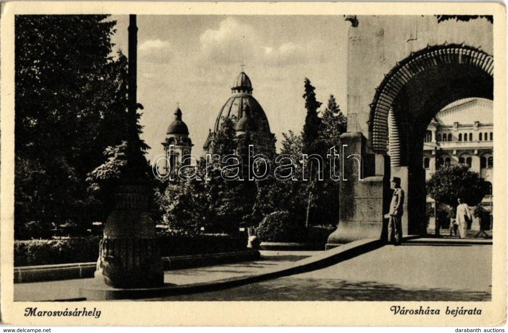 * T2/T3 Marosvásárhely, Targu Mures; Városháza Bejárata. Kiadja Révész Béla / Town Hall, Entrance - Zonder Classificatie