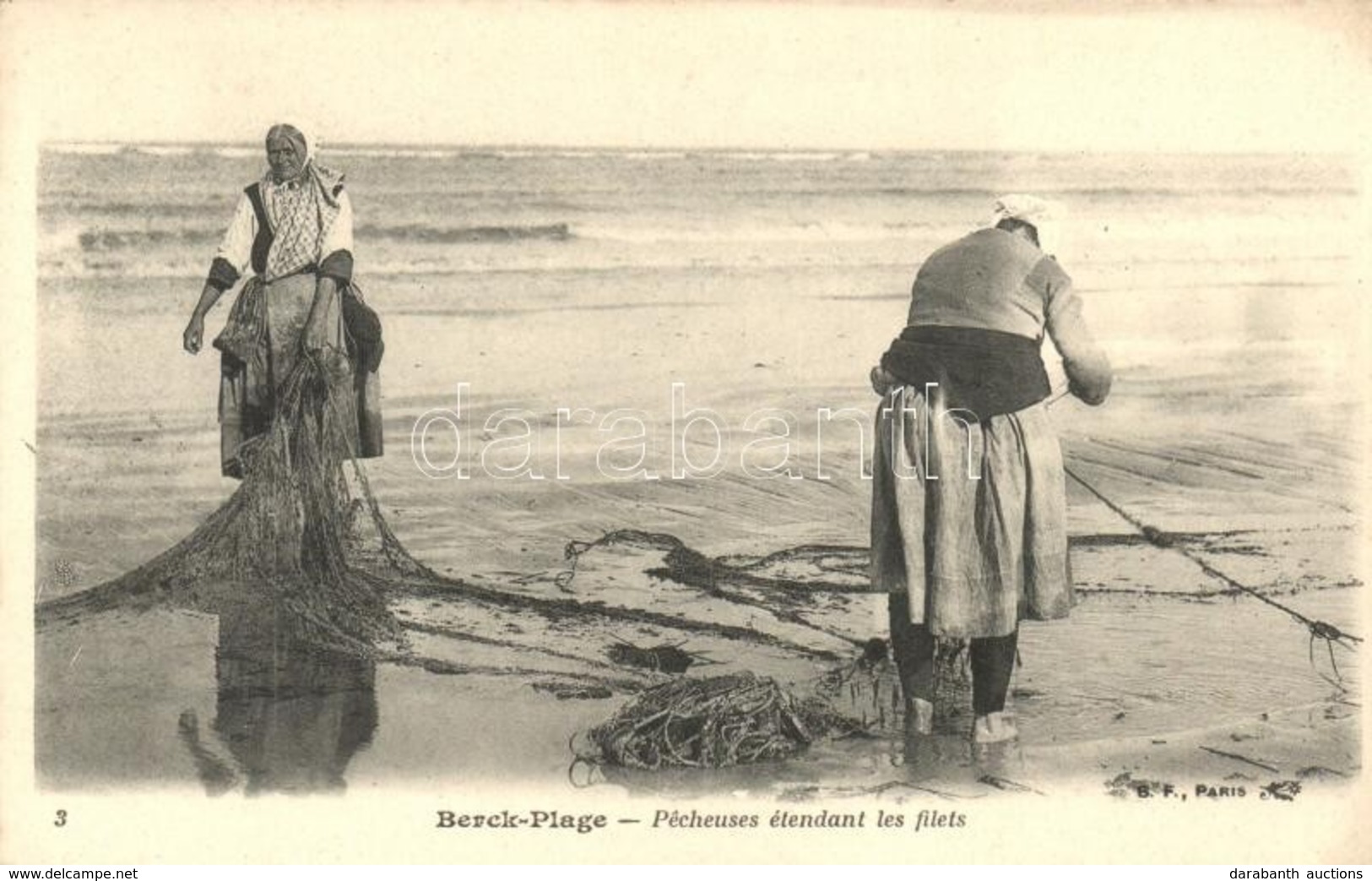 ** T1/T2 Berck-Plage, Pecheuses Etendant Les Filets / Fisherwomen - Non Classés