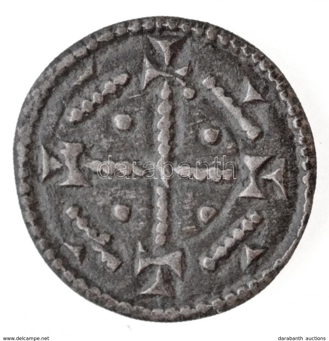 1141-1162. Denár Ag 'II. Géza' (0,23g) T:1,1-  
Hungary 1141-1162. Denar Ag 'Géza II' (0,23g) C:UNC,AU
Huszár: 152., Ung - Non Classés