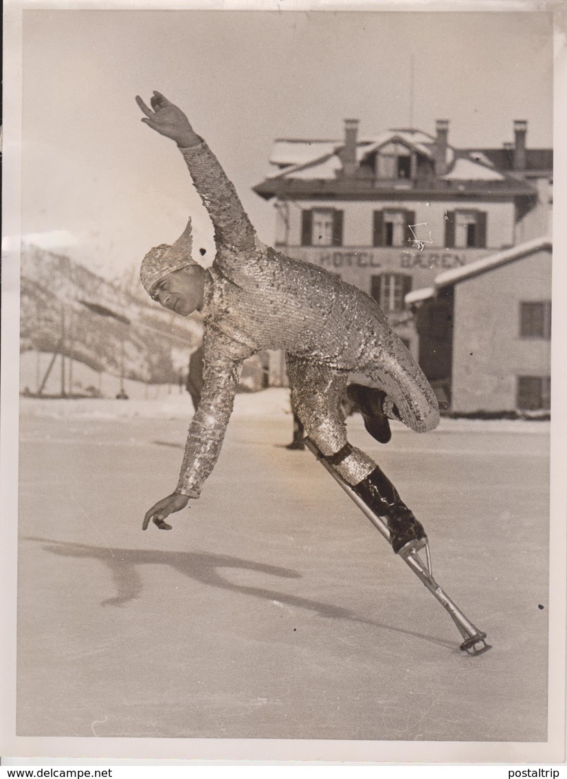 PHIL TAYLOR CANADIAN EXPERT WINGED HELMET MERCURY HOTEL BAREN  20 *15 CM Fonds Victor FORBIN 1864-1947 - Deportes