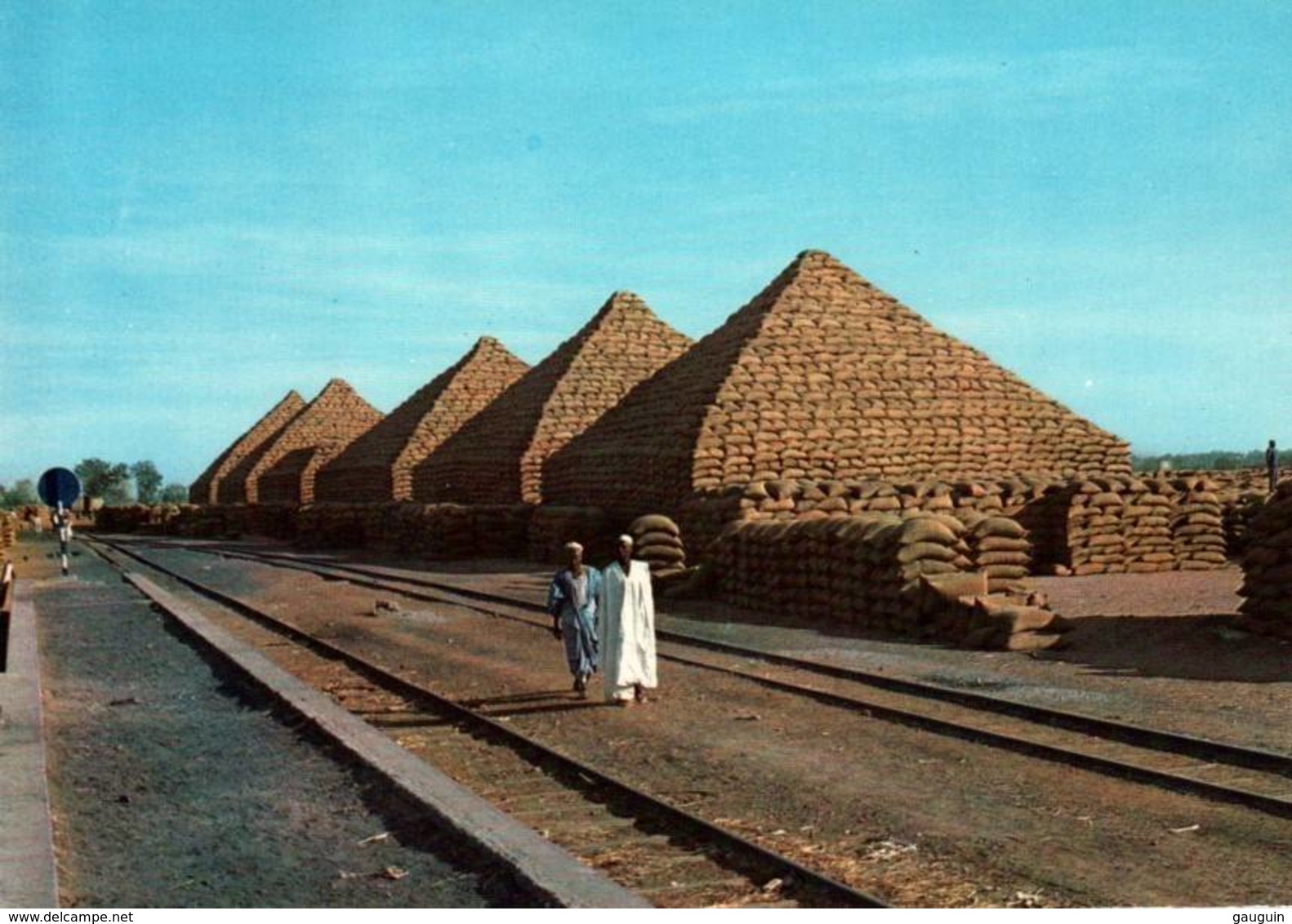 CPM - NIGERIA - Pyramides De Noix De Cola ... - Nigeria