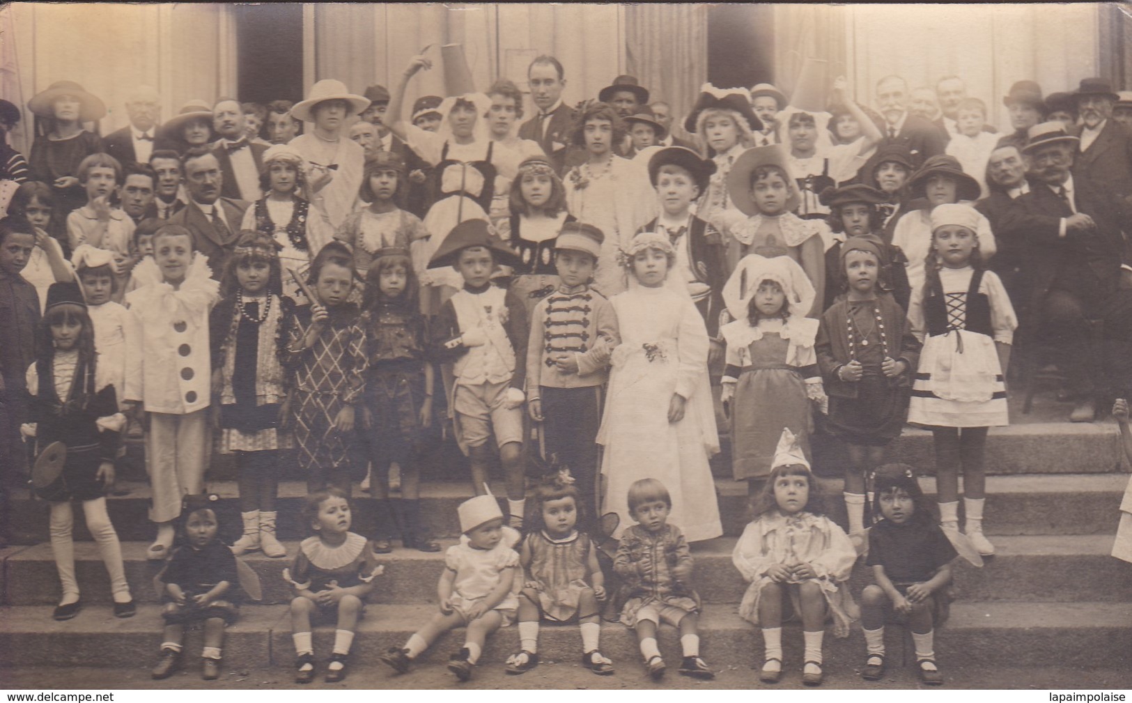 [34] Hérault > Lamalou Les Bains Carte Photo Carnaval Enfants Déguises  Faite Devant Le Casino Par Delestaing - Lamalou Les Bains