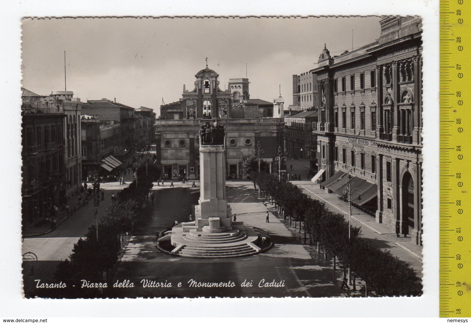 1956 TARANTO Piazza Della Vittoria E Monumento Ai Caduti FG V SEE 2 SCANS Animata- GRANDE BIRRERIA - Taranto